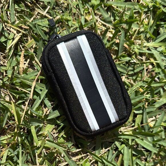 Other - Black and White MINI Accessory Pouch - EARPOD - Neoprene Case Brand New Zip Case